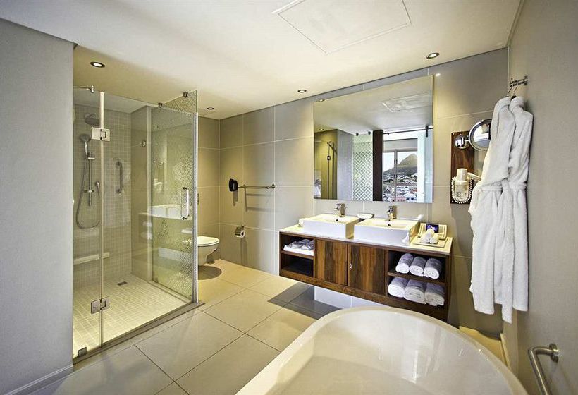 Hilton Cape Town City Centre Hotel 9