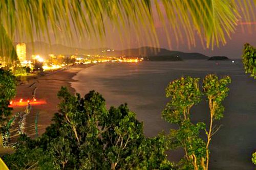 Karon Cliff Contemporary Boutique Bungalows 10