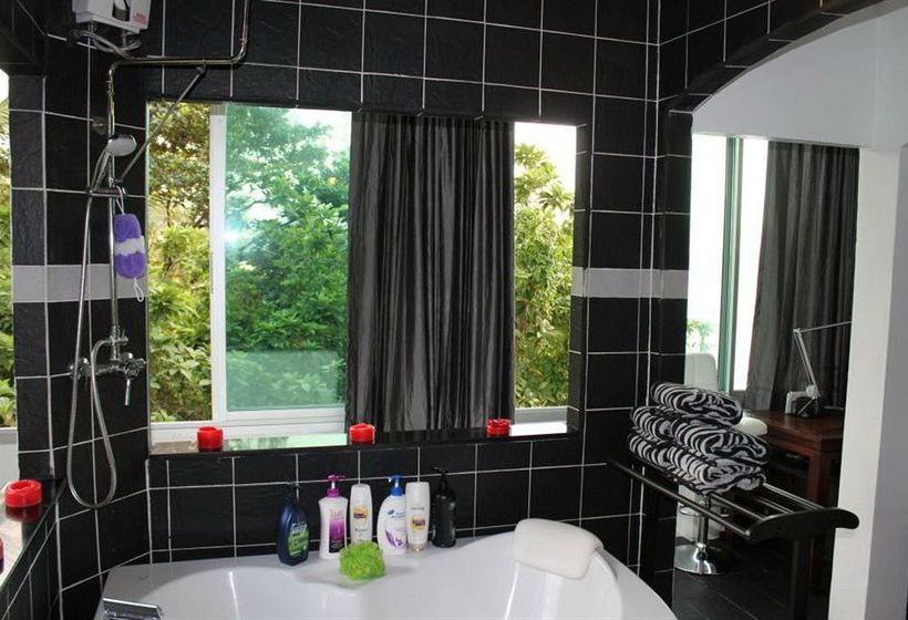 Karon Cliff Contemporary Boutique Bungalows 6