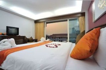 Luxur Boutique Hotel Patong 3