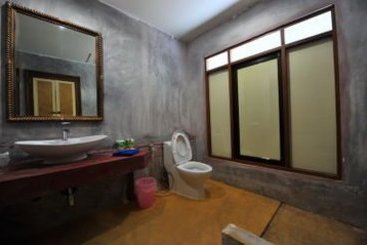 Phi Phi Arboreal Resort 2