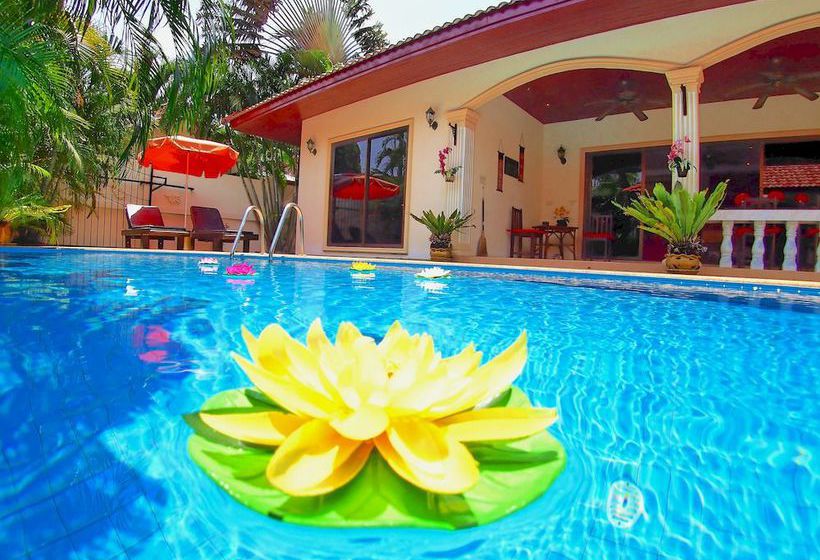 Coconut Paradise Villas 17