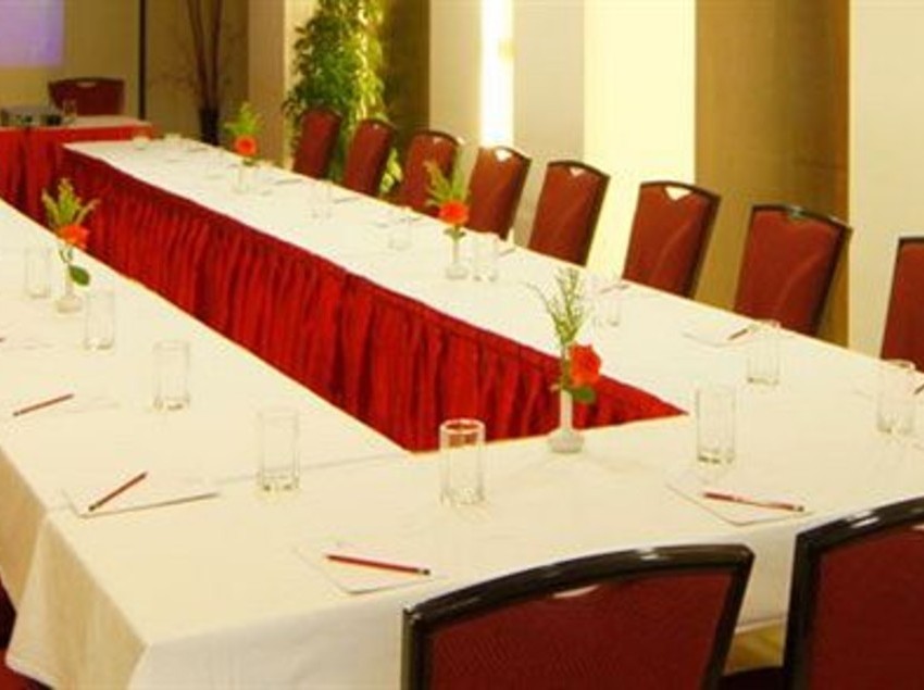 Shree Panchratna Hotel 1