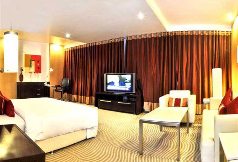 Quality Hotel DV Manor 12