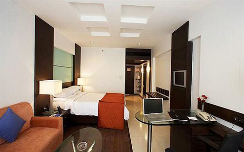 Hotel The Residency 4