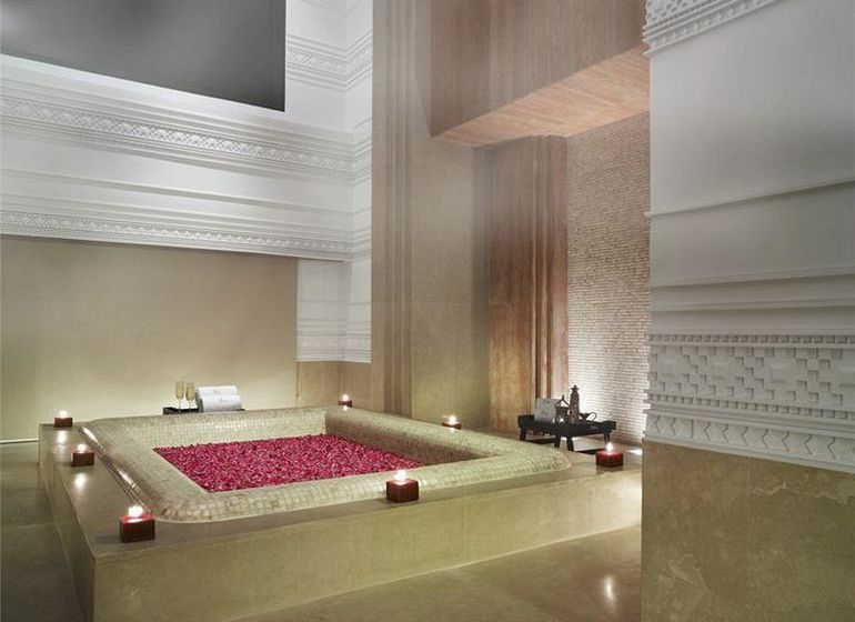 Hotel The Claridges Surajkund 18