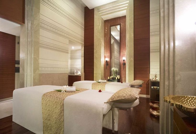 Hotel The Claridges Surajkund 19