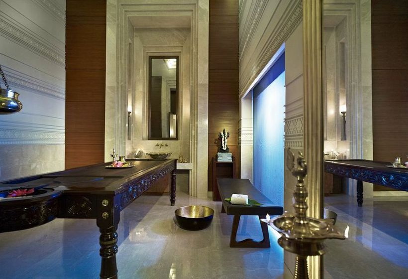 Hotel The Claridges Surajkund 4