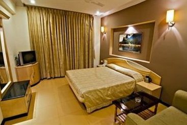 May Flower The Business Hotel 11