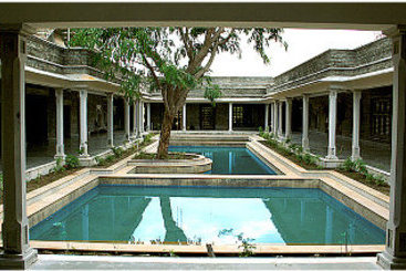 Hotel King's Abode 1