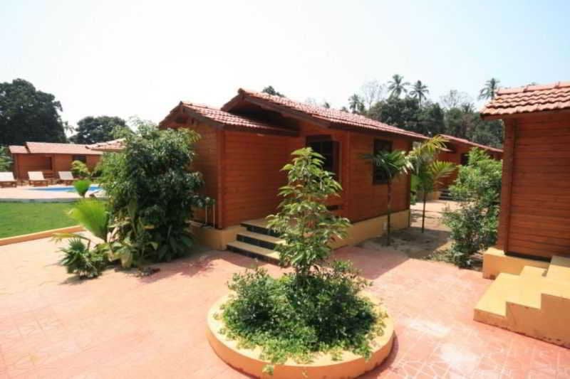 The Fern Gardenia Resort 11