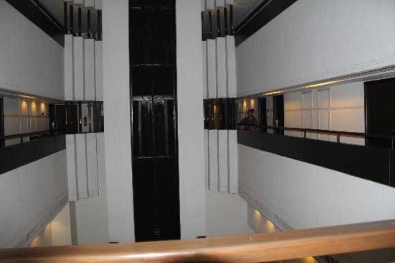 Hotel The Central Court 19