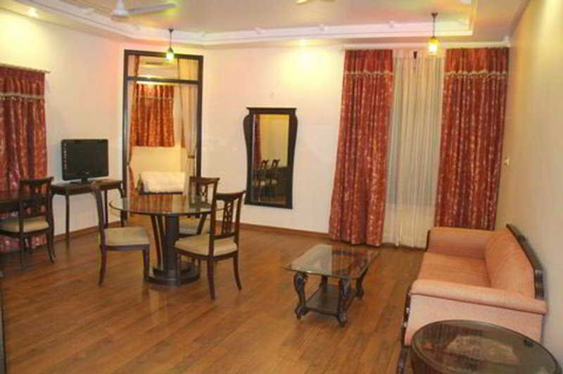 Hotel Lake Palace Nahargarh 1