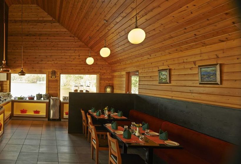 Hotel Club Mahindra Ashtamudi 11