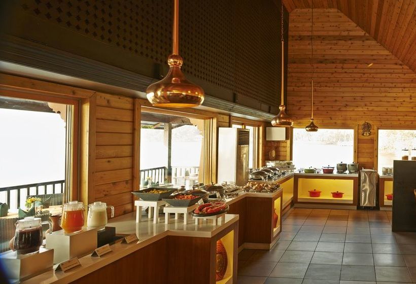 Hotel Club Mahindra Ashtamudi 13