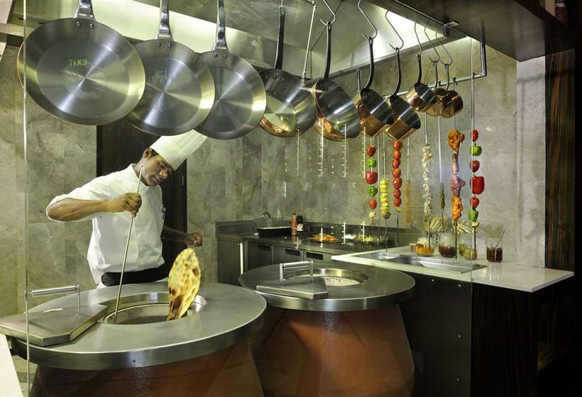 Doubletree By Hilton Hotel Gurgaon 11