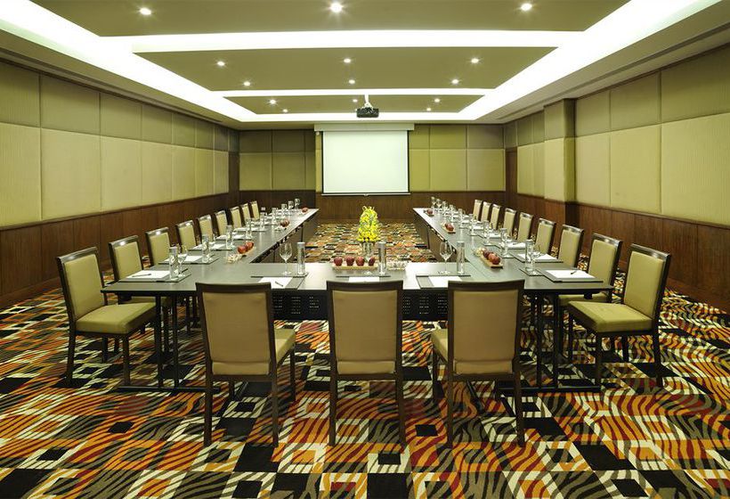Doubletree By Hilton Hotel Gurgaon 3