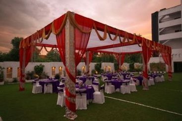 Hotel Golden Tulip Amritsar 13