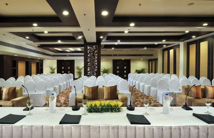 Hotel Country Inn & Suites By Carlson Gurgaon Sector 12 11