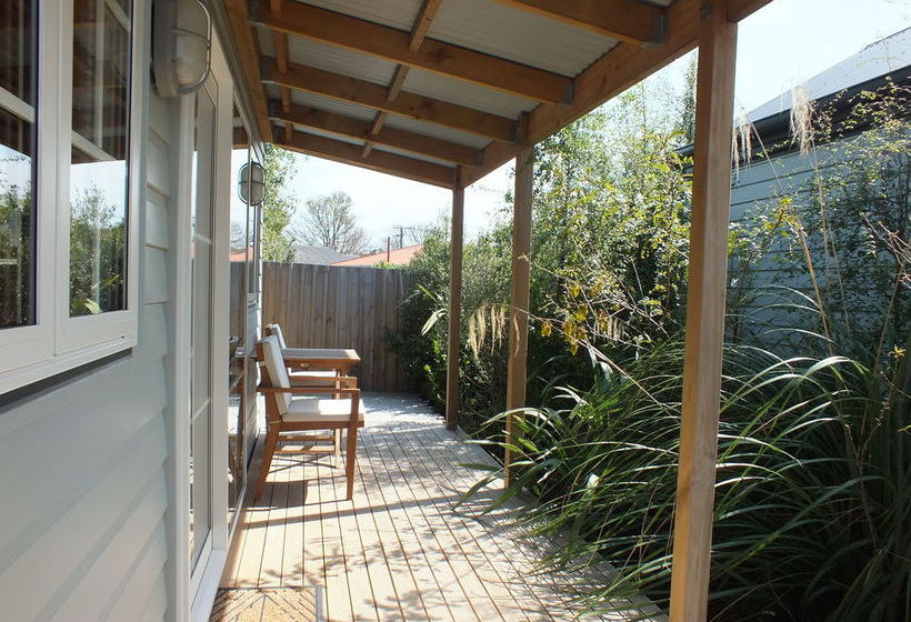 Cranford Cottages And Motel 14