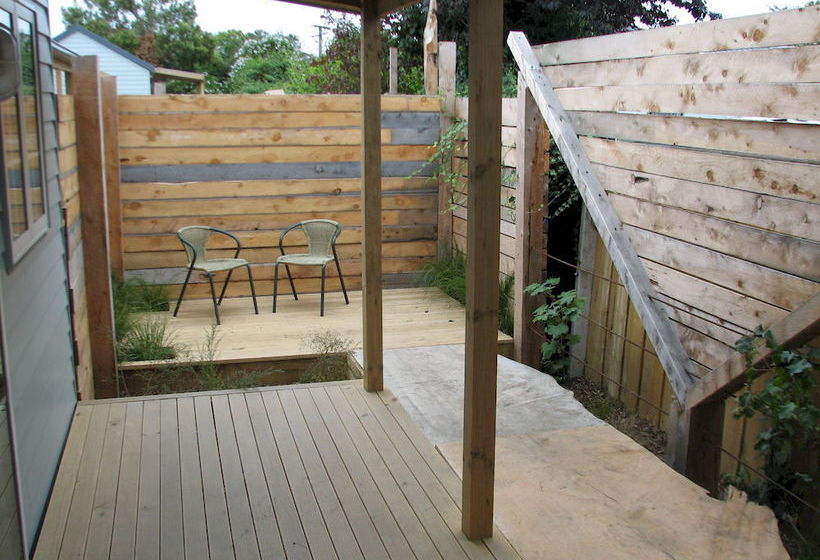 Cranford Cottages And Motel 7