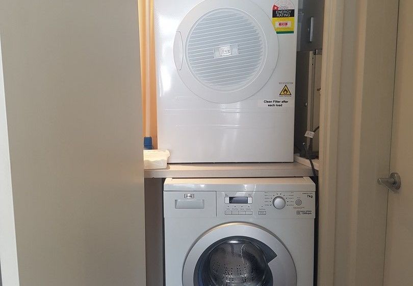 Waimahana Luxury Lakeside Apartments 11