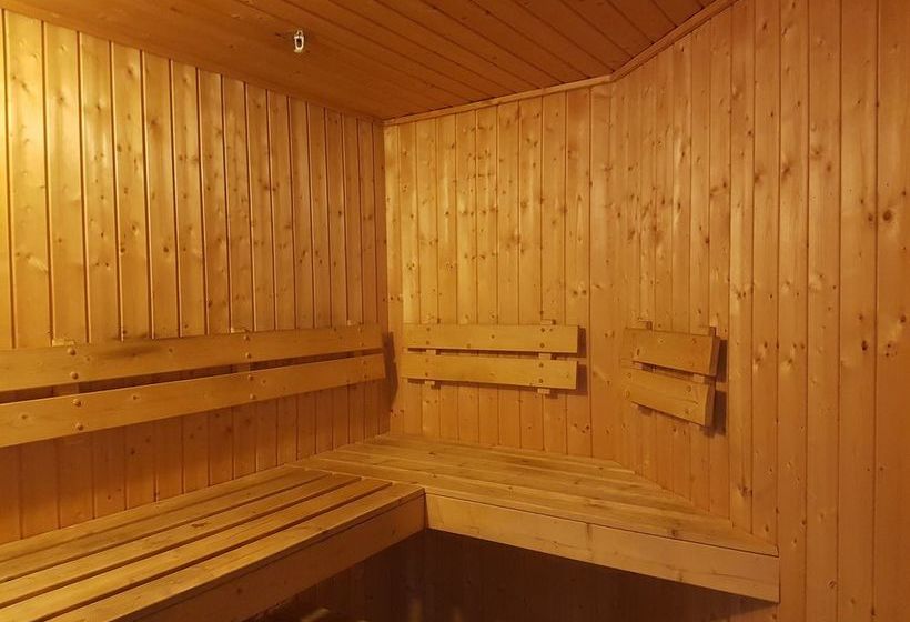 Waimahana Luxury Lakeside Apartments 17