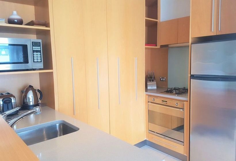 Waimahana Luxury Lakeside Apartments 3