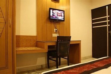 Hotel Apra International 10