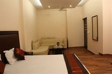 Hotel Apra International 8