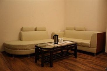 Hotel Apra International 9