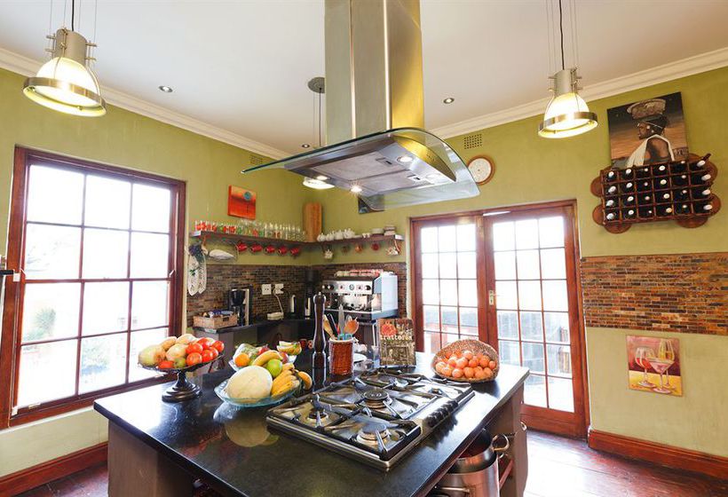 Bed and Breakfast Sweet Ocean View Guest House 16