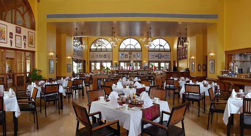 Hotel Fortune Select Regina 13