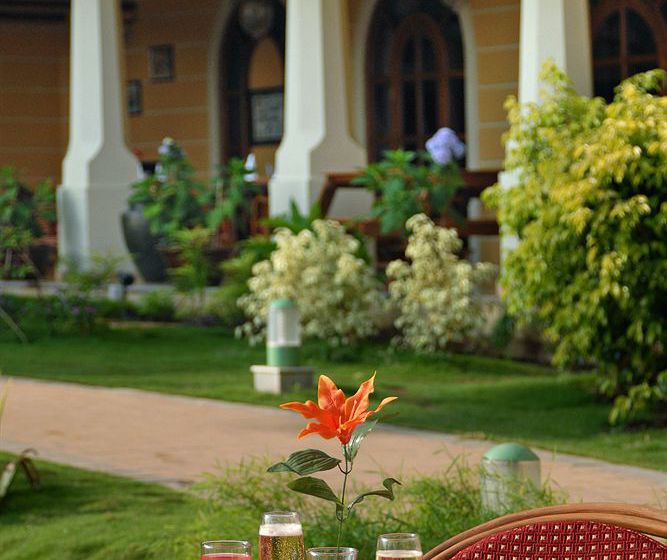 Hotel Fortune Select Regina 9