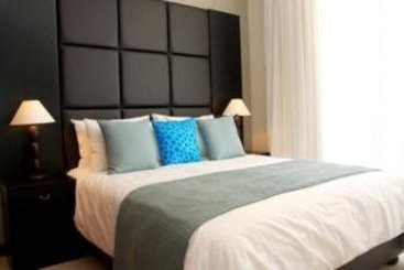 Vip Living Luxury Hotel Apartments 1