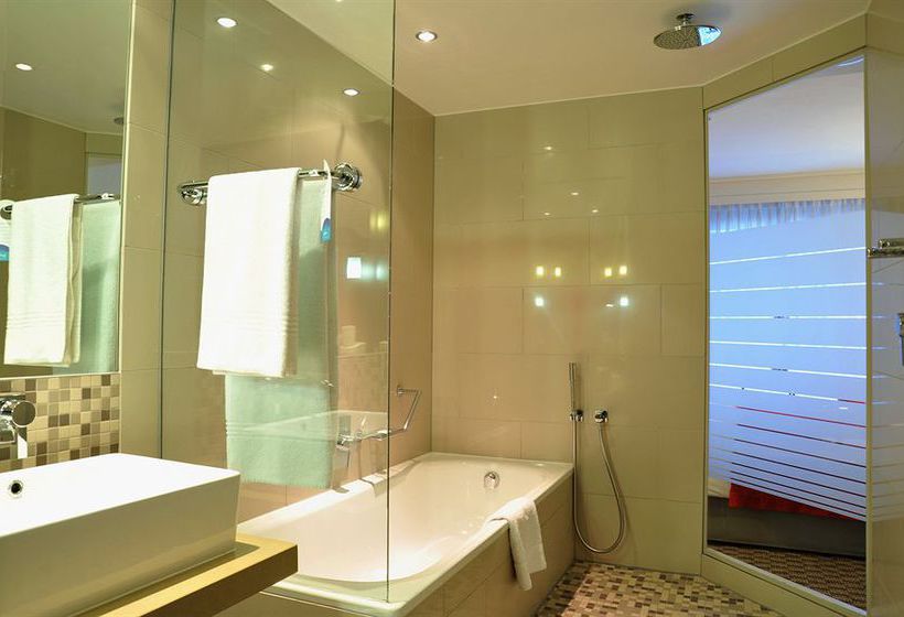 Radisson Blu Gautrain Hotel 11