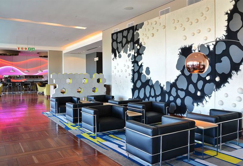 Radisson Blu Gautrain Hotel 16