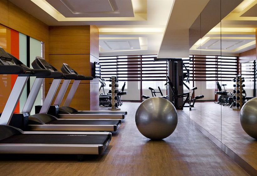 Hotel Courtyard By Marriott Ahemdabad 8