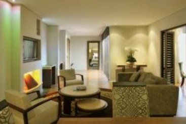 Hotel Coral International Cape Town 7