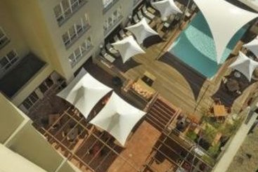 Hotel Coral International Cape Town 8