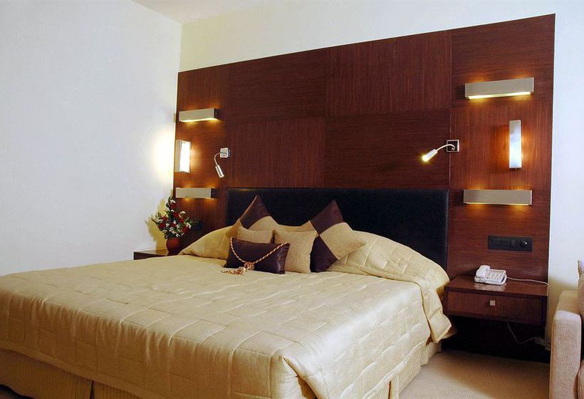 The Metropole Hotel 1