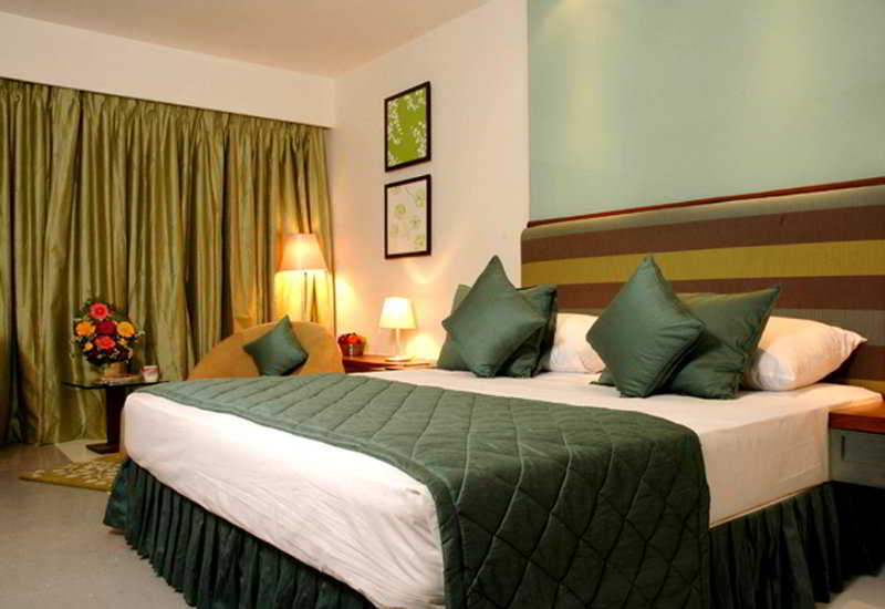 The Metropole Hotel 12