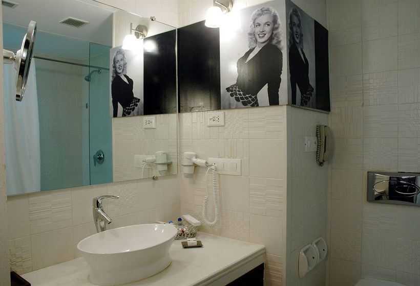 The Metropole Hotel 5