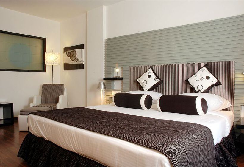 The Metropole Hotel 7