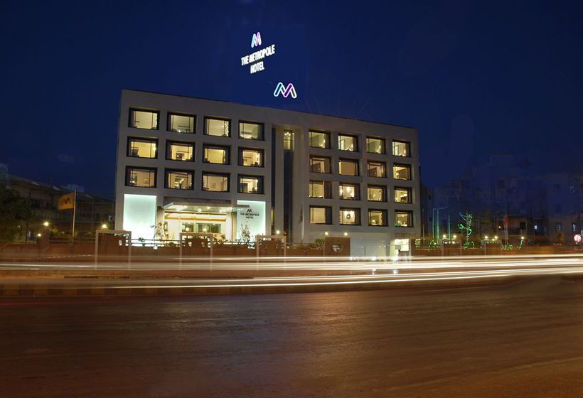 The Metropole Hotel 8