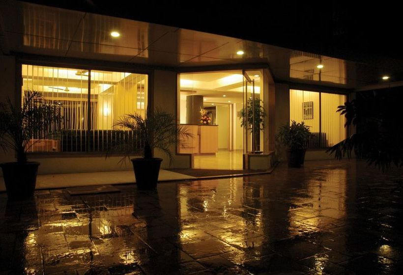 Hotel Skylon Ahmedabad