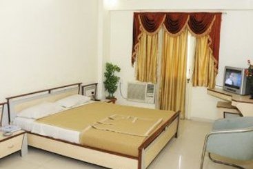 Hotel Neelkanth Paradise 6