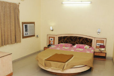 Hotel Neelkanth Inn 1