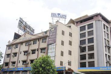 Hotel Neelkanth Crystal Ahmedabad