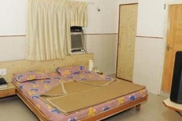 Hotel Neelkanth Bliss 4